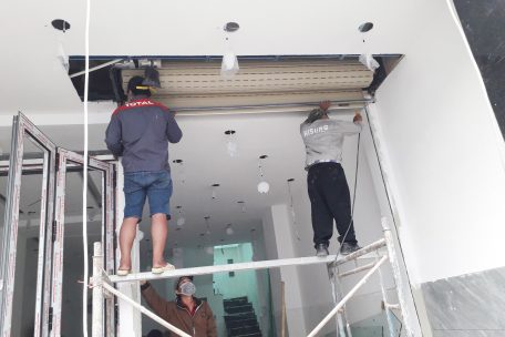 Cách xử lý trần nhà bị thấm nước – Chống thấm trần nhà hiệu quả
