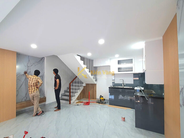 nhà thô 1 trệt 1 lửng 2 lầu
