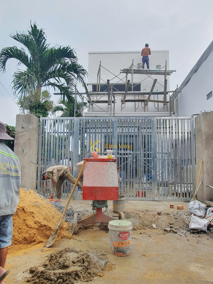 nhà đúc giả 1 trệt 1 lầu