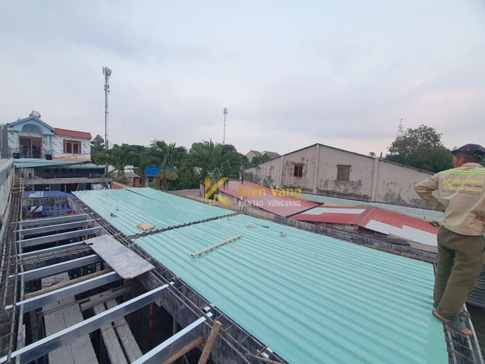 nhà đúc giả 1 trệt 1 lầu