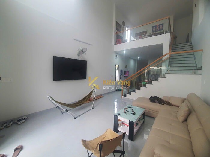 nhà đúc giả 1 trệt 1 lầu