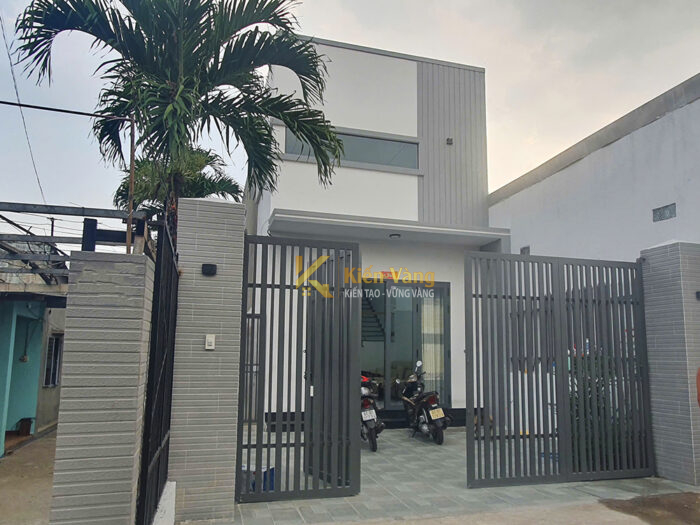nhà đúc giả 1 trệt 1 lầu