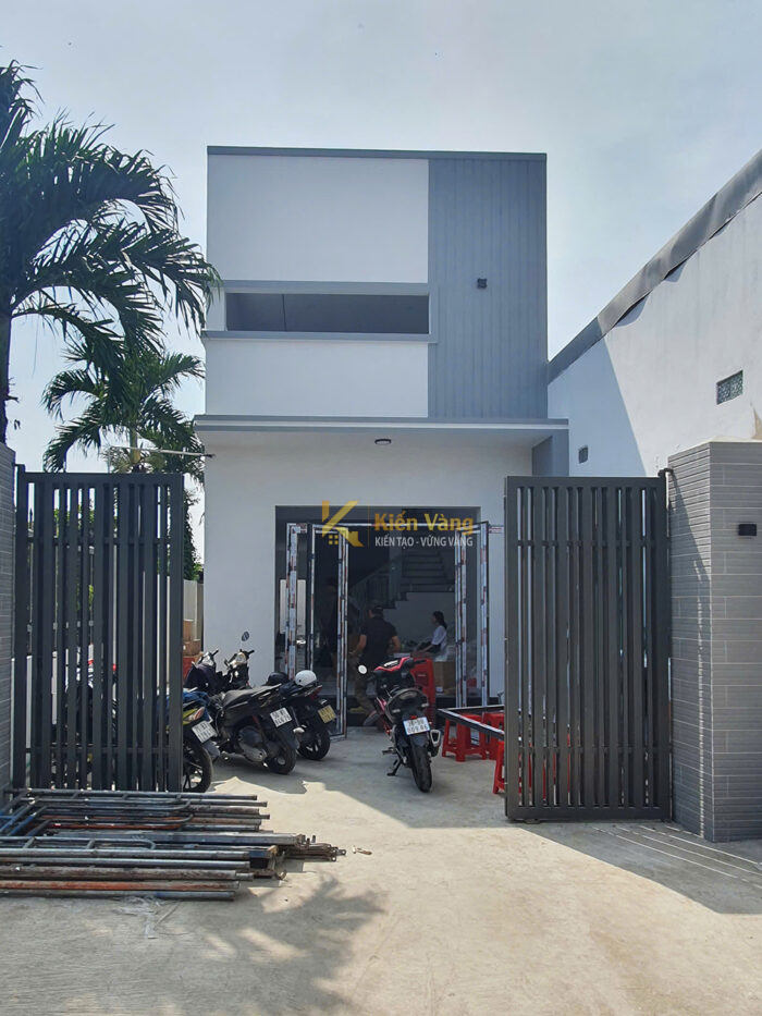 nhà đúc giả 1 trệt 1 lầu