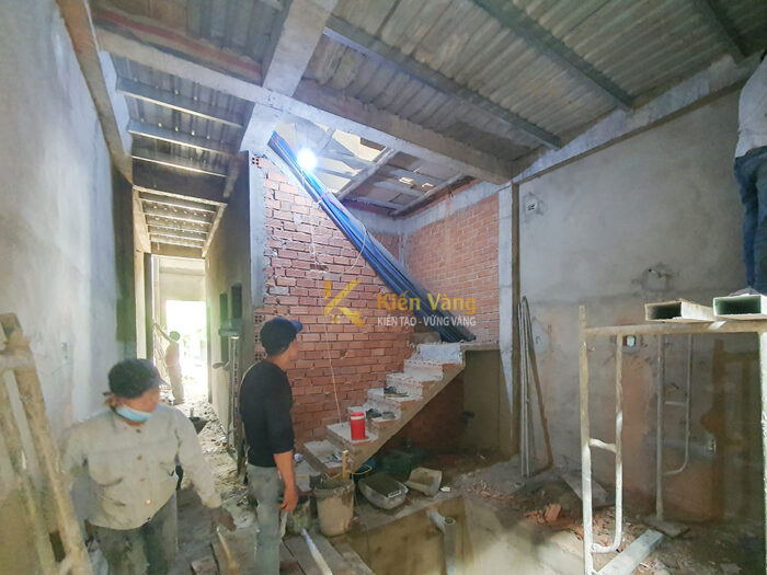 nhà 1 trệt 1 lửng đúc giả