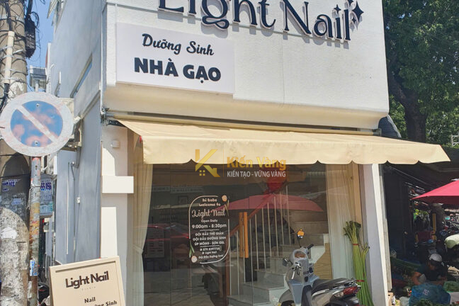 Thiết kế thi công tiệm nail 2 tầng nhanh, tiết kiệm với sàn giả